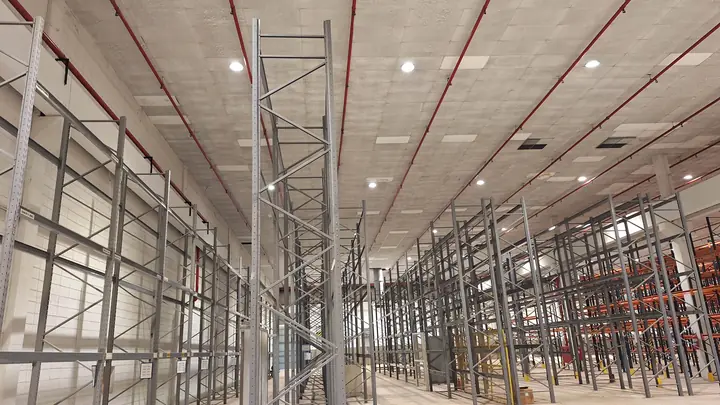 Centro de distribuição com porta-paletes